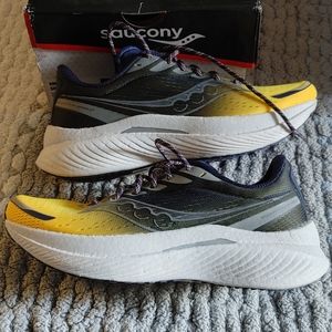 Saucony Endorphin Speed 3 (brand new)